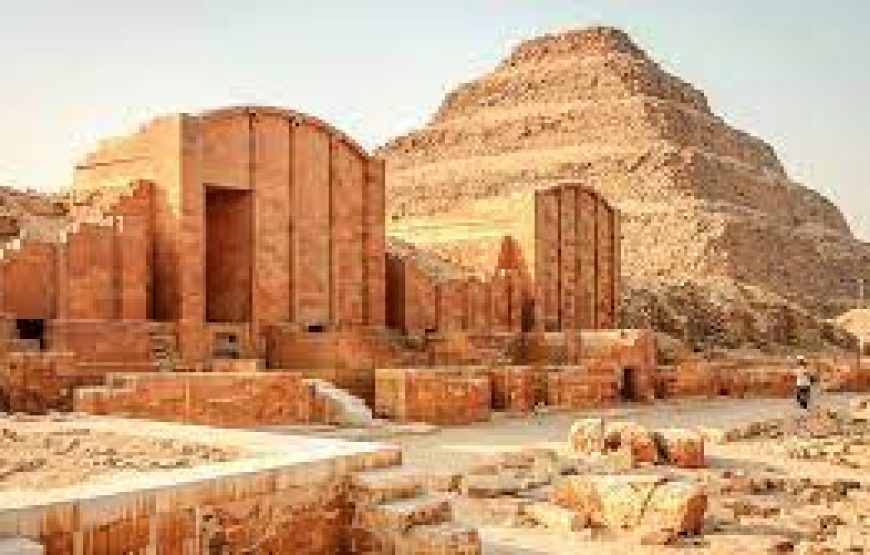 Giza Pyramids & sphinx and Sakkara Tour