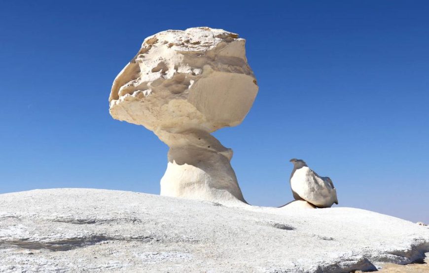 White Desert Safari – Black Desert, Crystal Mountain & Camping Experience